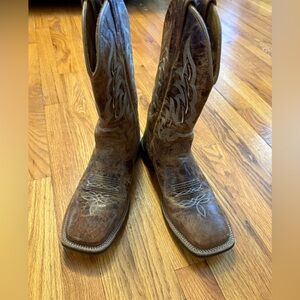 Old West Distressed Brown Cowboy Boots